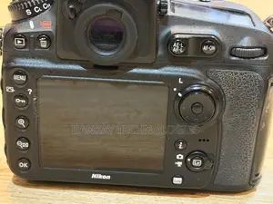 Nikon D810 Camera Body With Battery and Charger