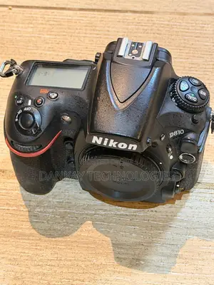 Nikon D810 Camera Body With Battery and Charger