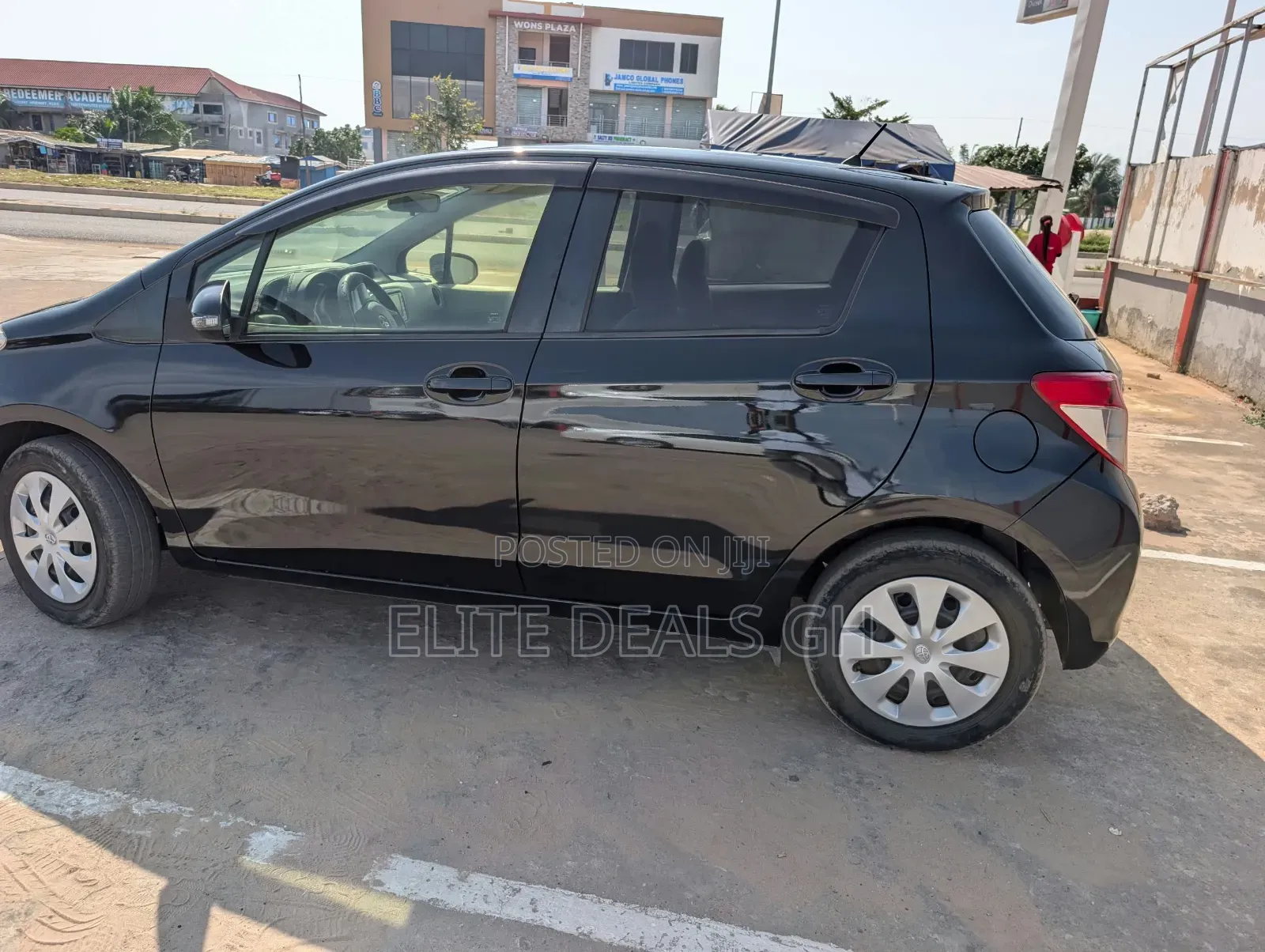 Toyota Vitz 2013 Black