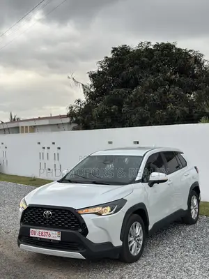 New Toyota Corolla Cross XLE AWD 2023 White