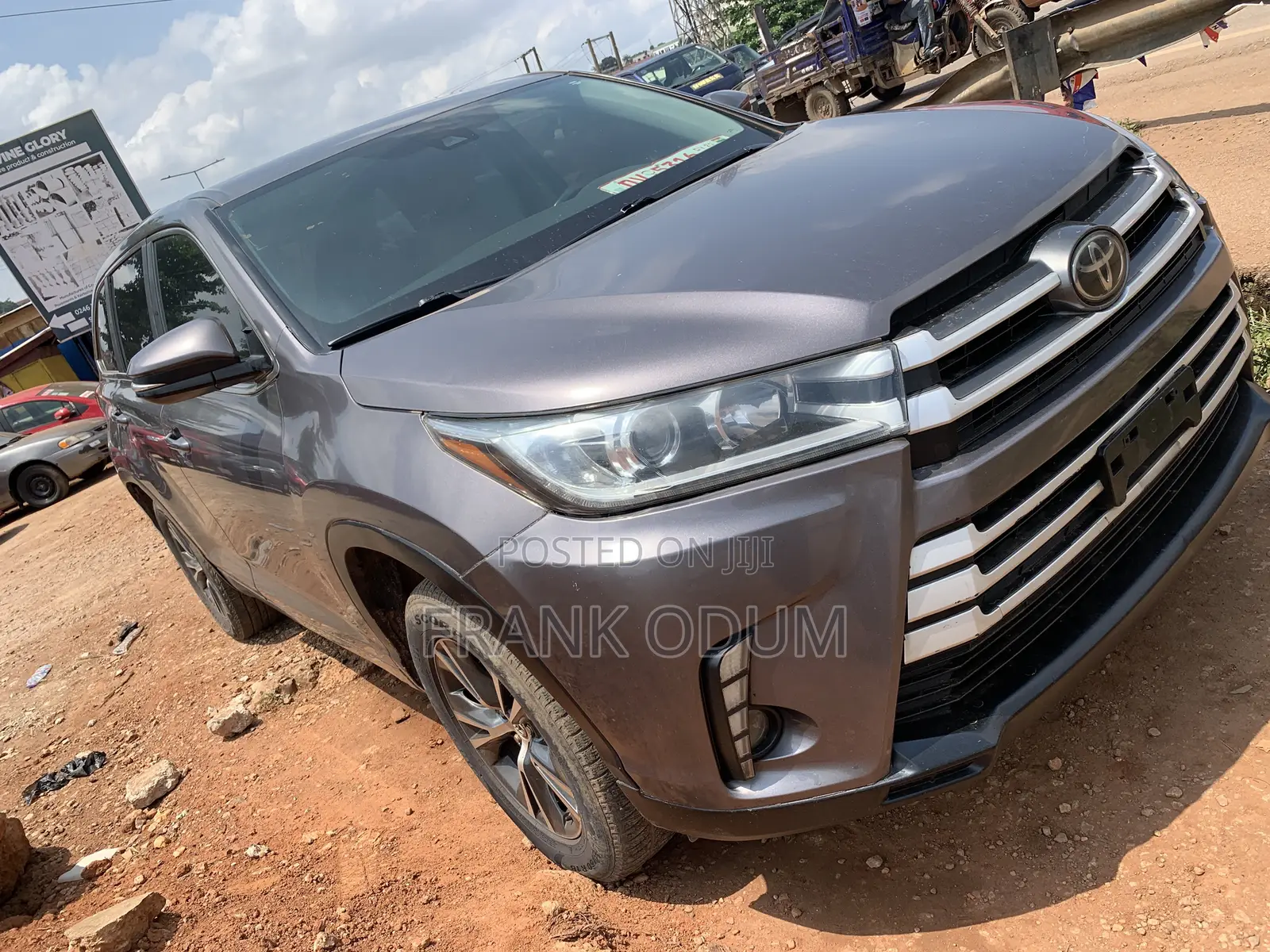 Toyota Highlander LE 4x2 (2.7L 4cyl 6A) 2017