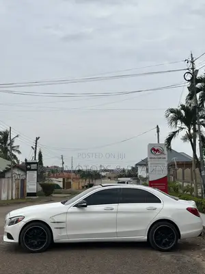 Mercedes-Benz C300 Luxury 4Matic Sedan AWD (2.0L 4cyl 7A) 2016 White
