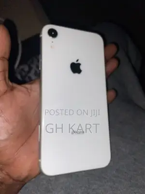 Apple iPhone XR 64 GB White