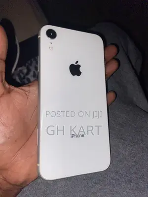 Apple iPhone XR 64 GB White
