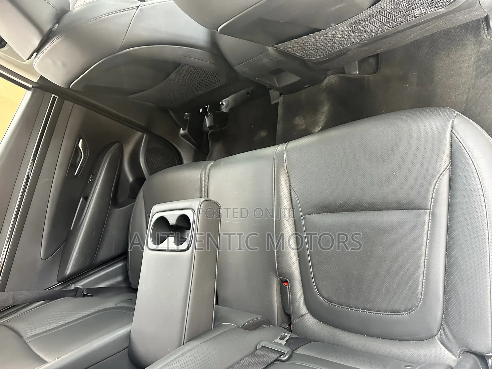 Hyundai Tucson SE 2022 White