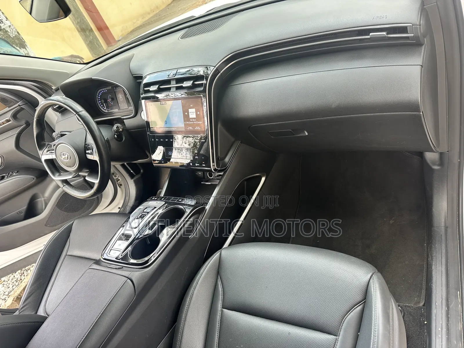 Hyundai Tucson SE 2022 White