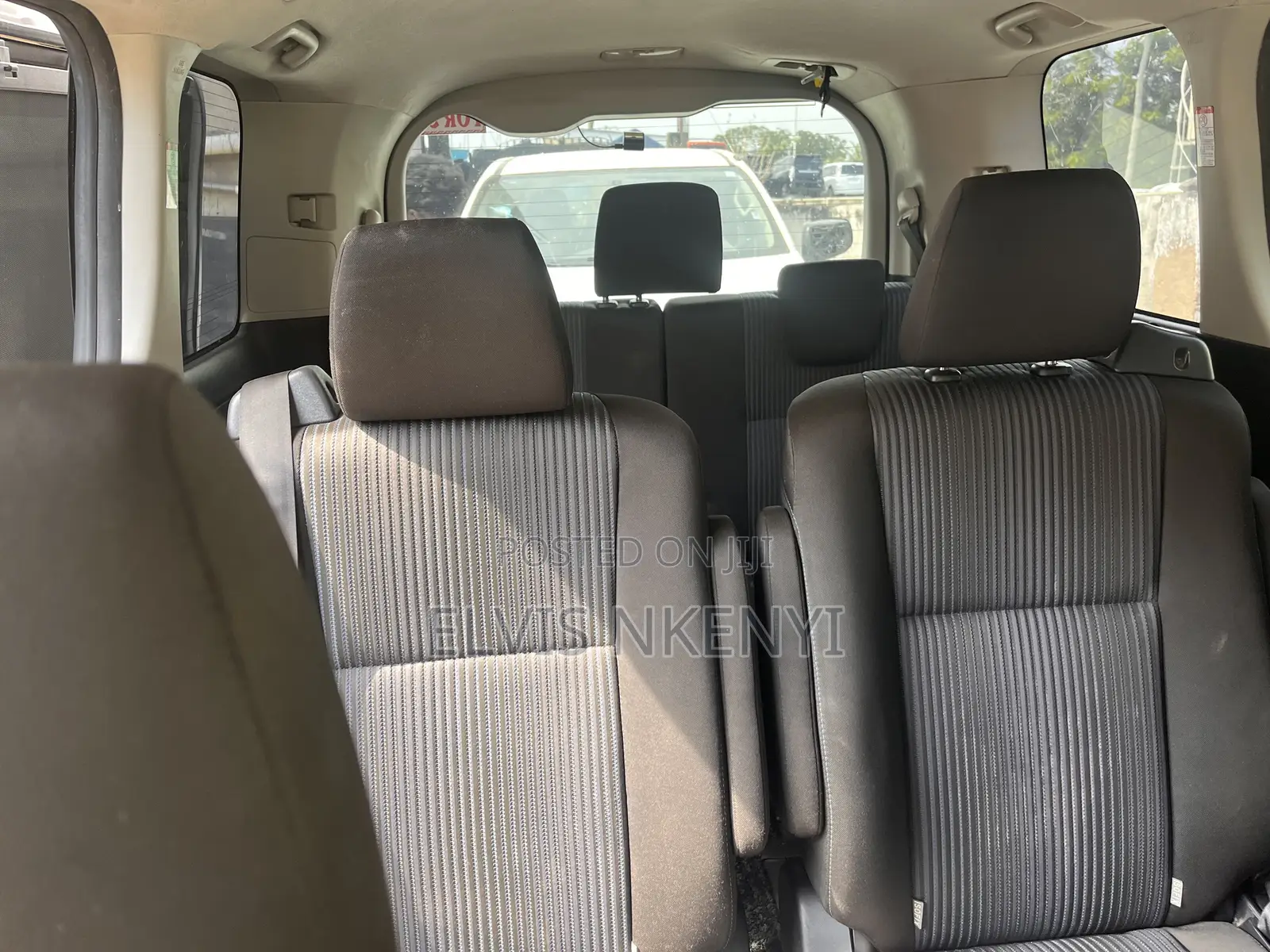 Toyota Voxy V 2WD 8-Seater 2015 White