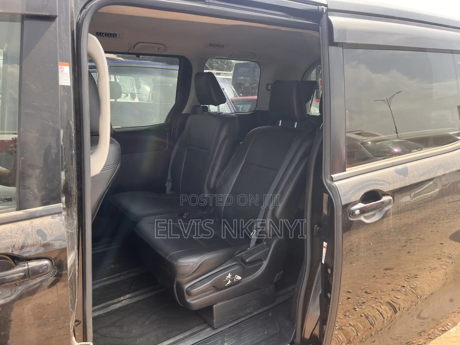 Toyota Voxy V 2WD 7-Seater 2015 Black