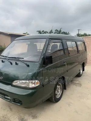 Hyundai H-100 2000 Green