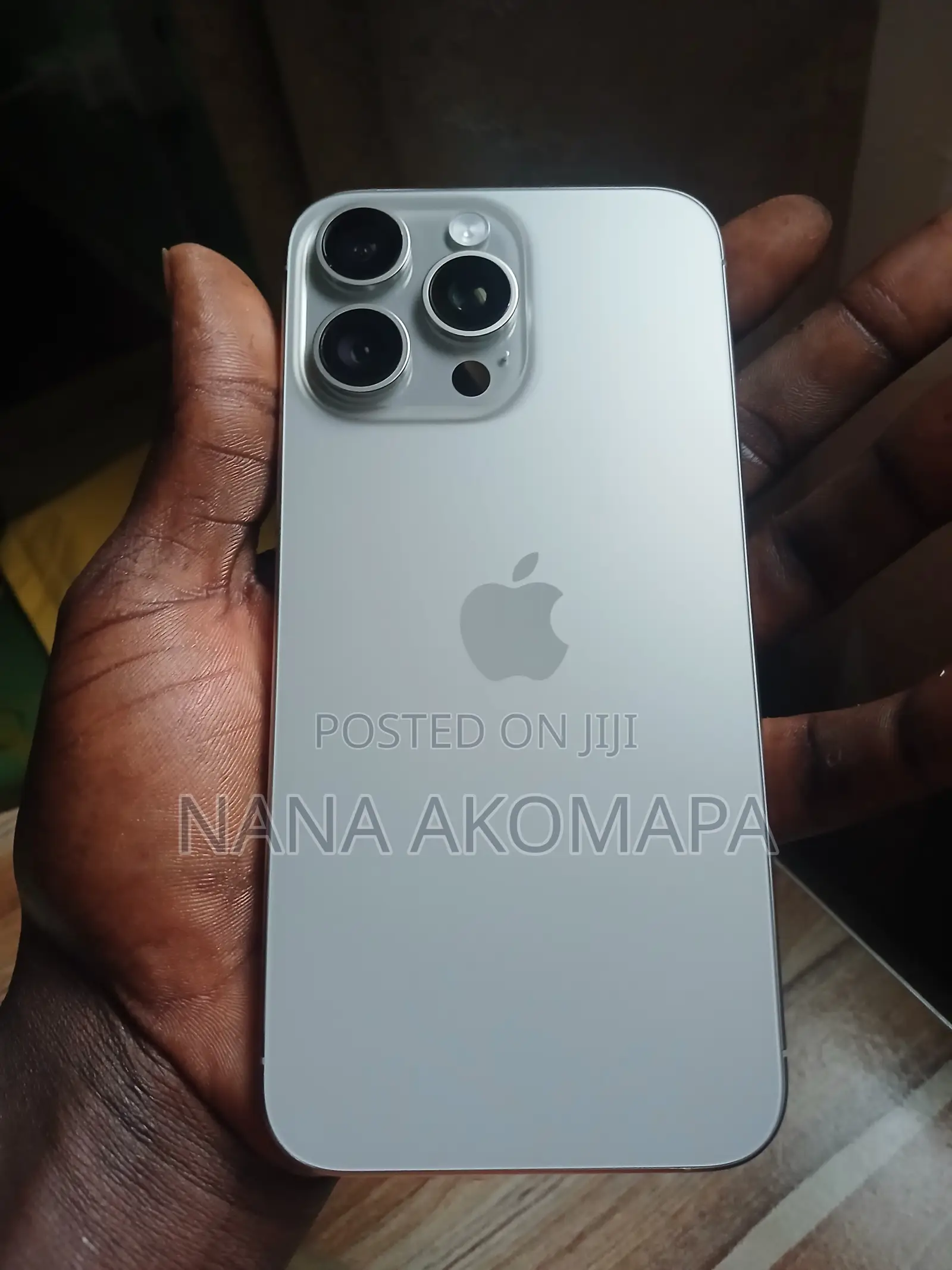 Apple iPhone 15 Pro Max 256 GB Gold
