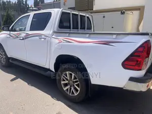 Toyota Hilux Revo Double Cab Deisel 2.8 AWD 2022 White