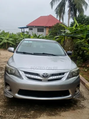 Toyota Corolla 2013 Silver