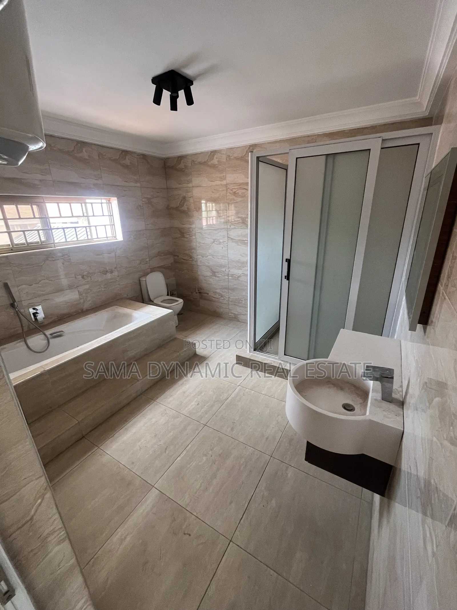 5bdrm House in Labone for rent