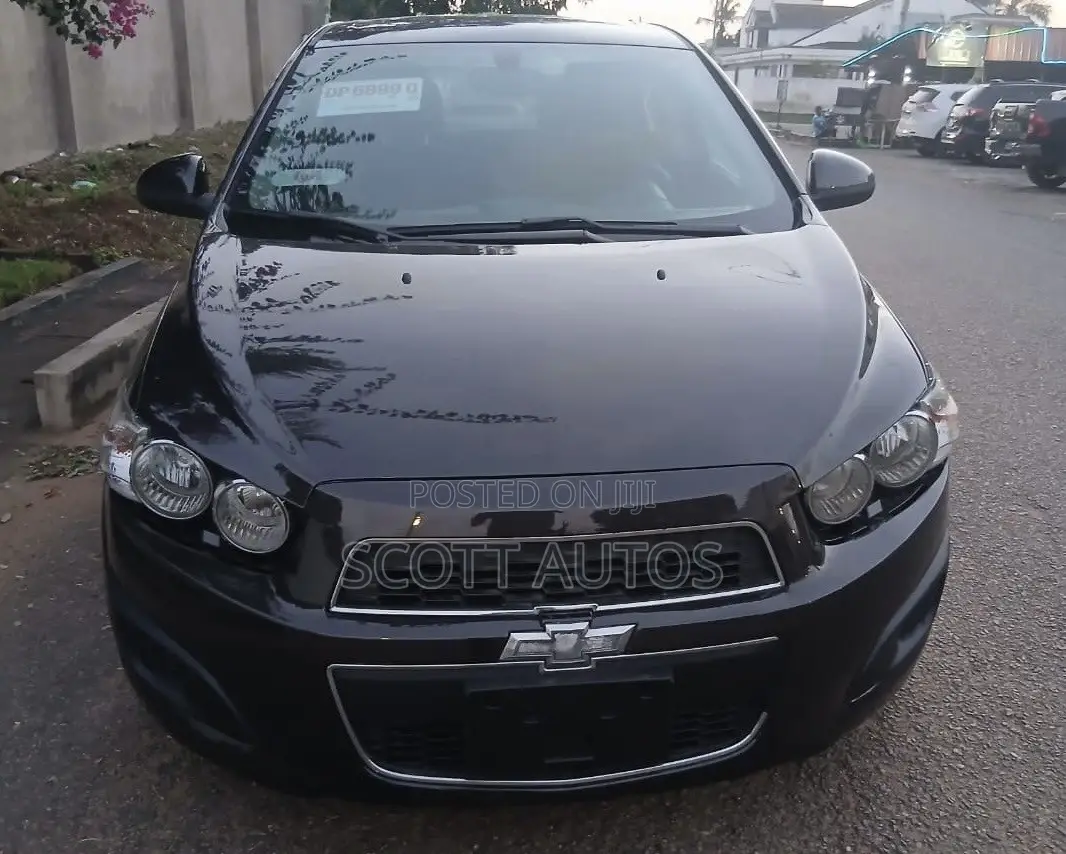 Chevrolet Sonic LT 2016 Black