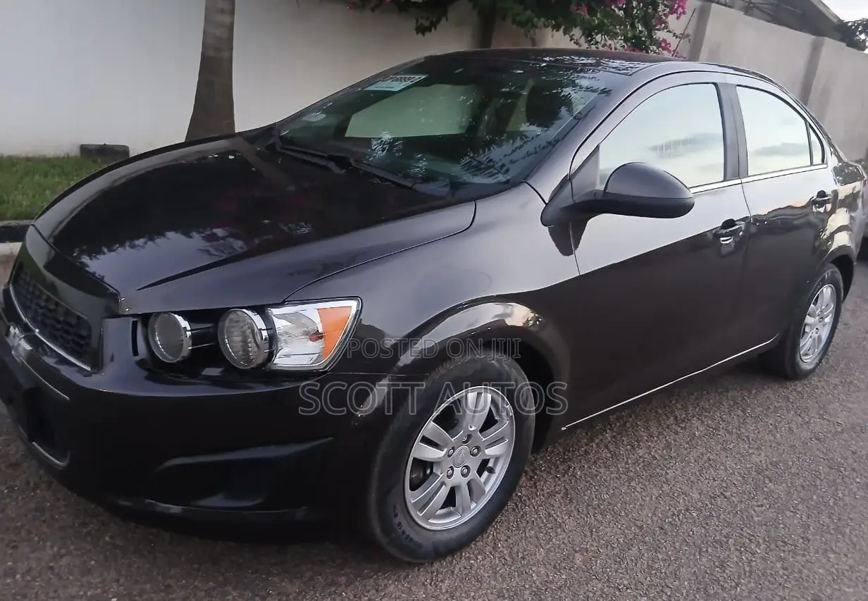 Chevrolet Sonic LT 2016 Black