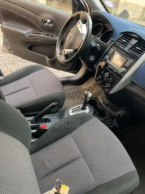 Nissan Versa 1.6 SV 2017 Black