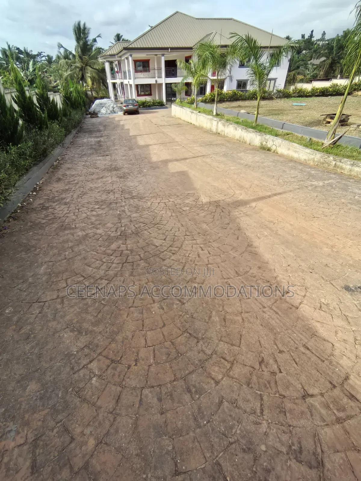 12bdrm Block of Flats in Tarkwa Akyimpim for rent