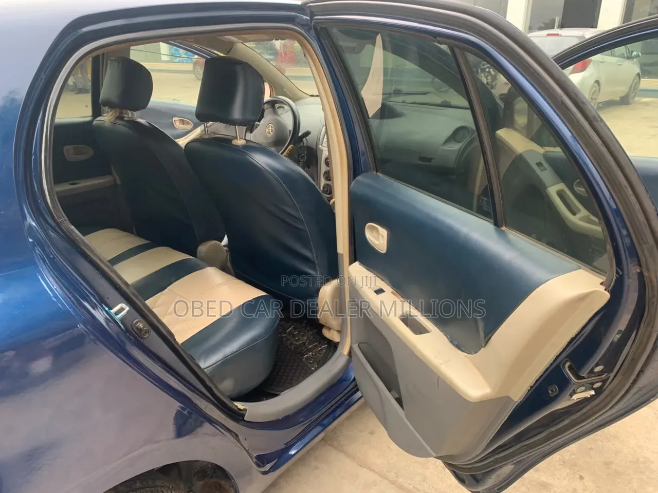 Toyota Vitz 2010 Gray