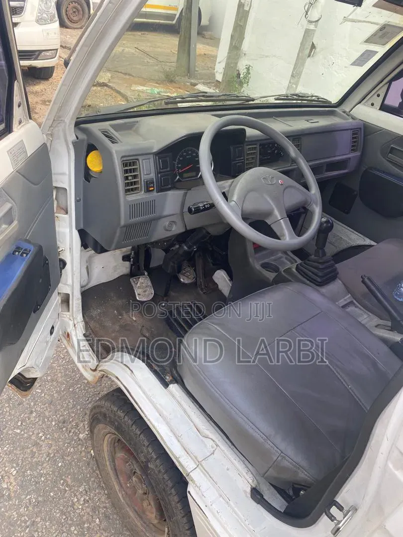 Kia Towner 0.8 2002 White