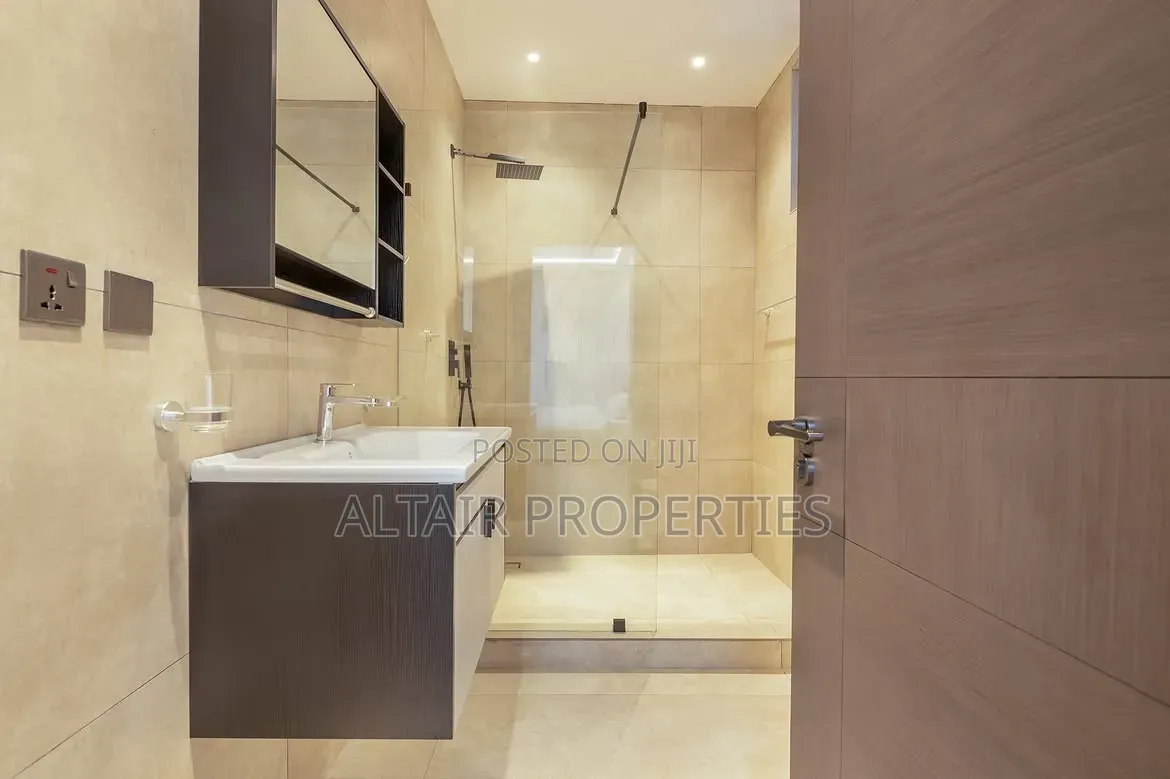 Furnished 4bdrm House in Accra Metropolitan for sale