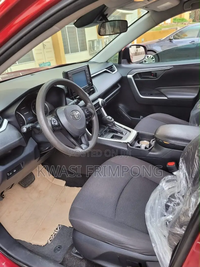 Toyota RAV4 LE 2021 Red