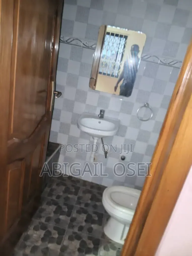 5bdrm House in Tipper Junction, Accra Metropolitan for rent