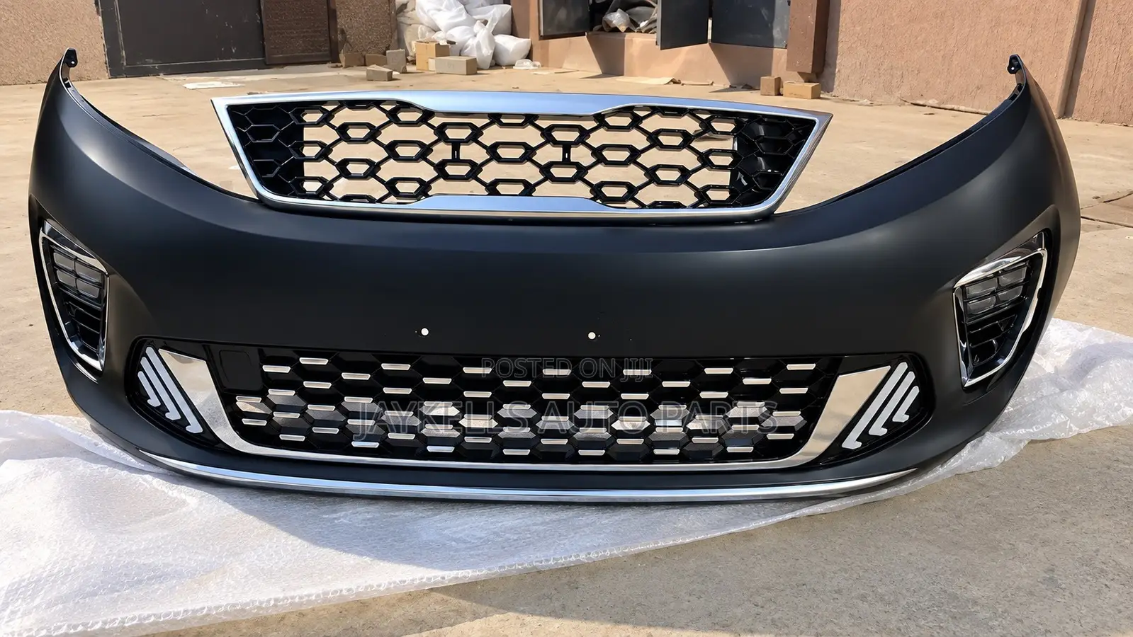 2016-2020 Kia Sorento Complete Front Bumper