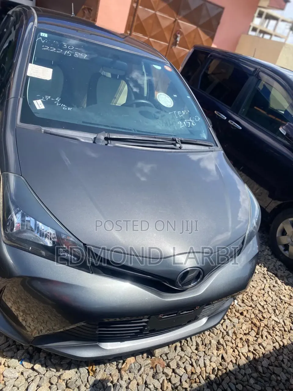 Toyota Vitz 2015 Gray
