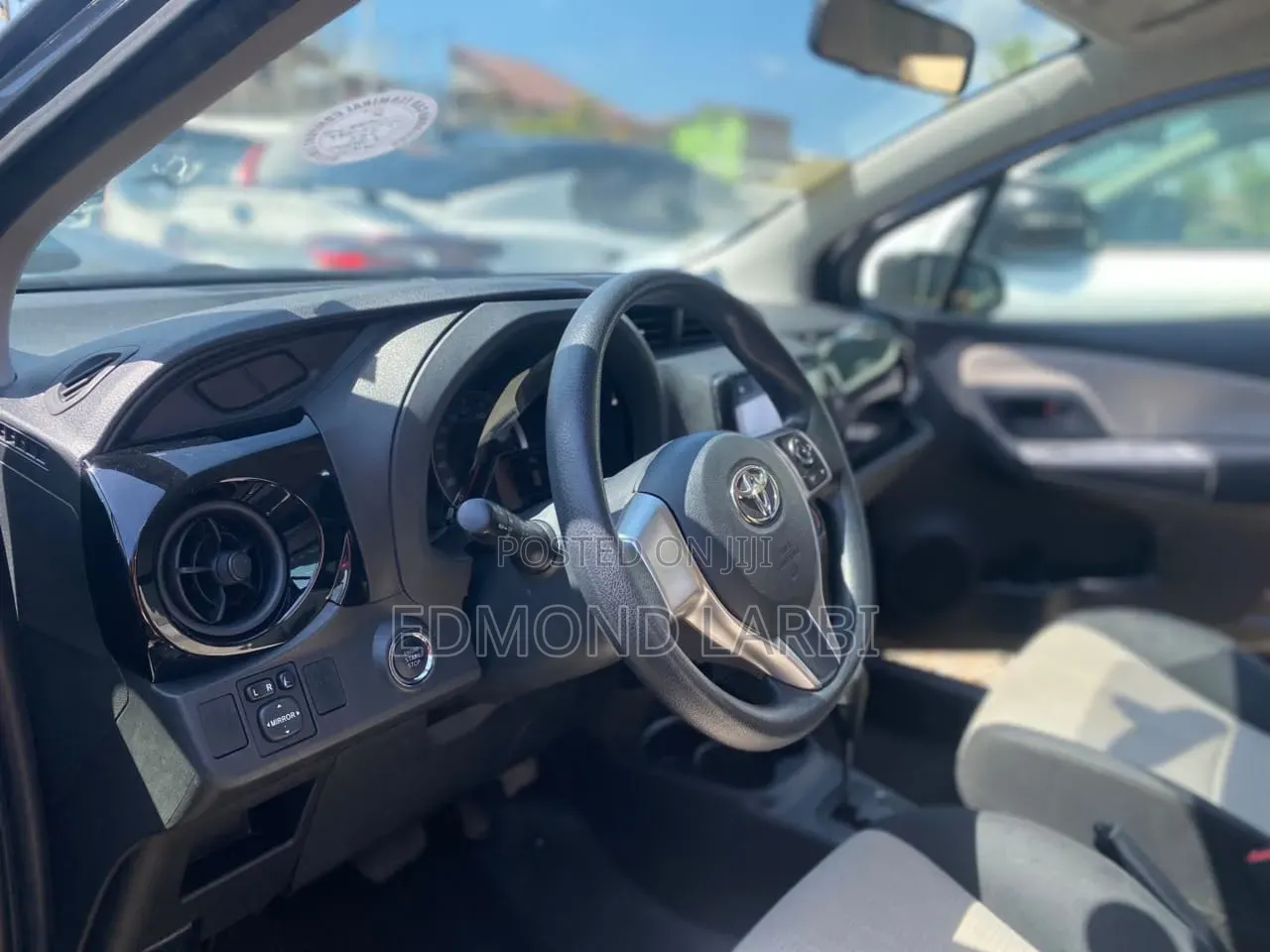 Toyota Vitz 2015 Gray