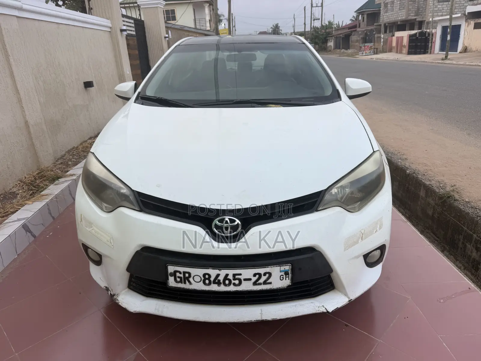 Toyota Corolla LE 4dr Sedan (1.8L 4cyl CVT) 2016 White