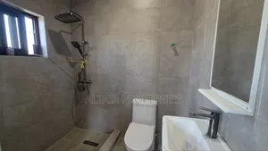 4bdrm House in Accra Metropolitan for sale