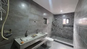 4bdrm House in Accra Metropolitan for sale