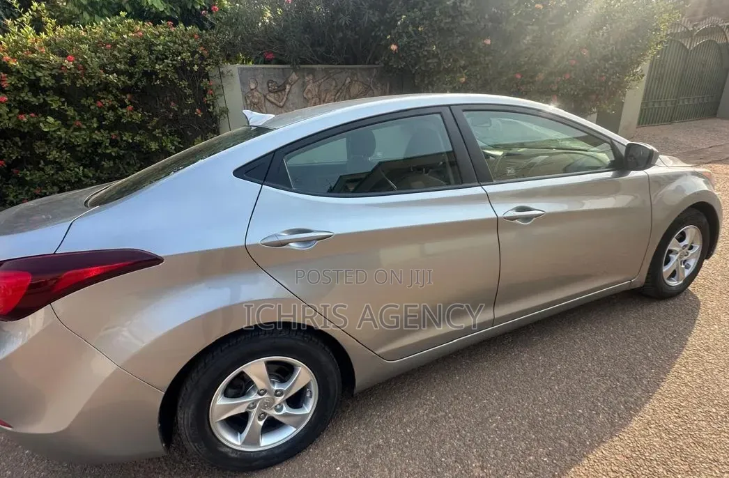 Hyundai Elantra Limited 4dr Sedan (1.8L 4cyl 6A) 2015 Gray