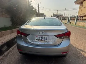 Hyundai Elantra Limited 4dr Sedan (1.8L 4cyl 6A) 2015 Gray
