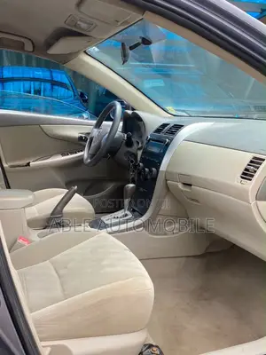 Toyota Corolla LE 4dr Sedan (1.8L 4cyl 4A) 2010 Gray