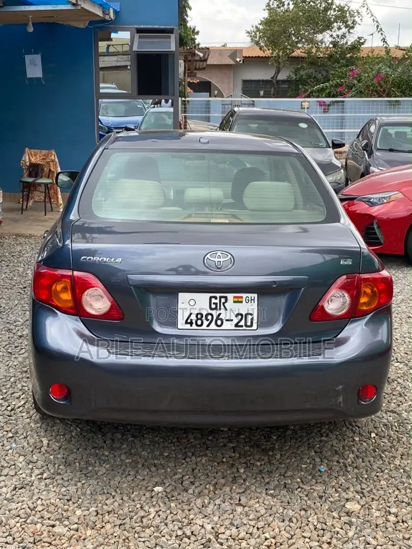 Toyota Corolla LE 4dr Sedan (1.8L 4cyl 4A) 2010 Gray