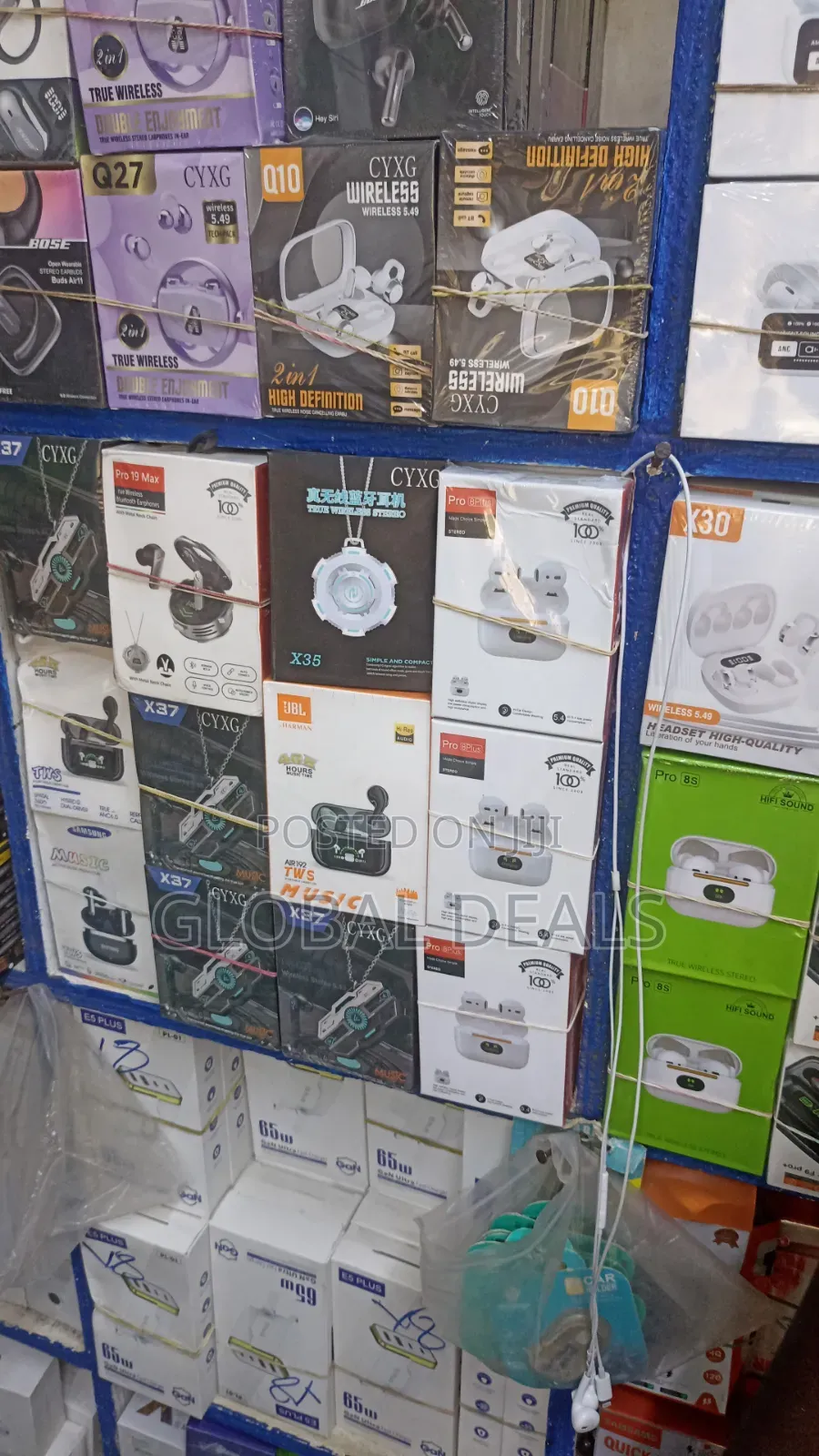 Varieties of Airpods From 100ghc