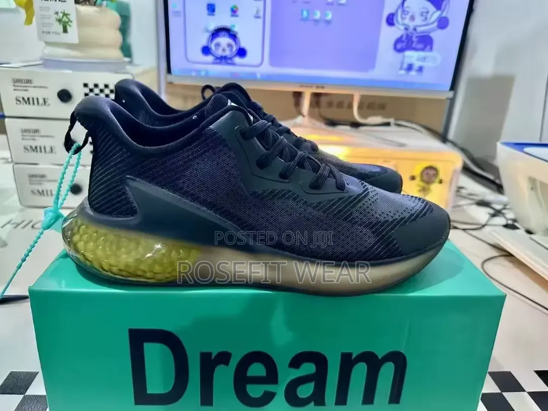 Sneakers for Active Sports