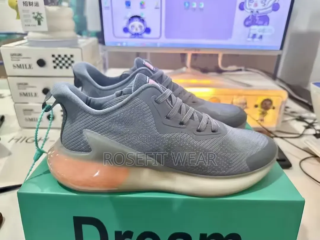 Sneakers for Active Sports