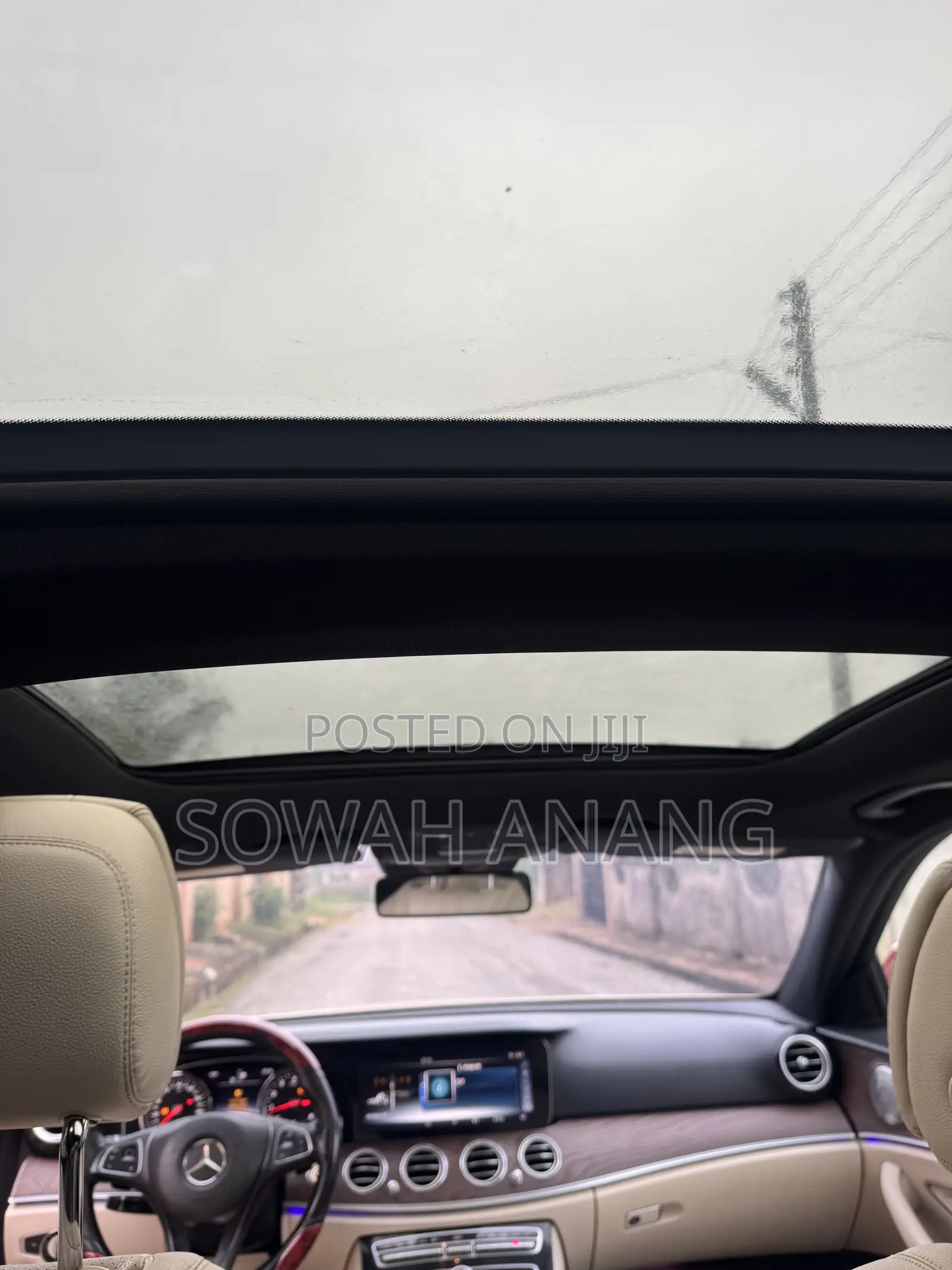 Mercedes-Benz E300 2019 Red