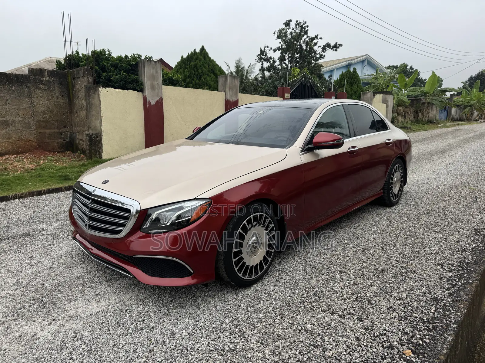 Mercedes-Benz E300 2019 Red