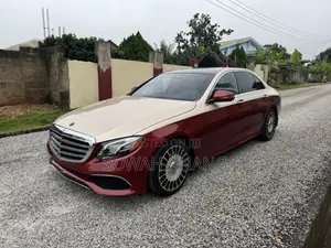 Mercedes-Benz E300 2019 Red