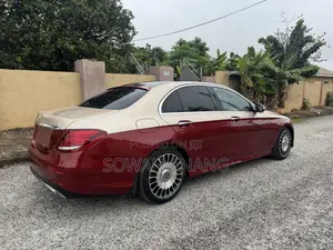 Mercedes-Benz E300 2019 Red