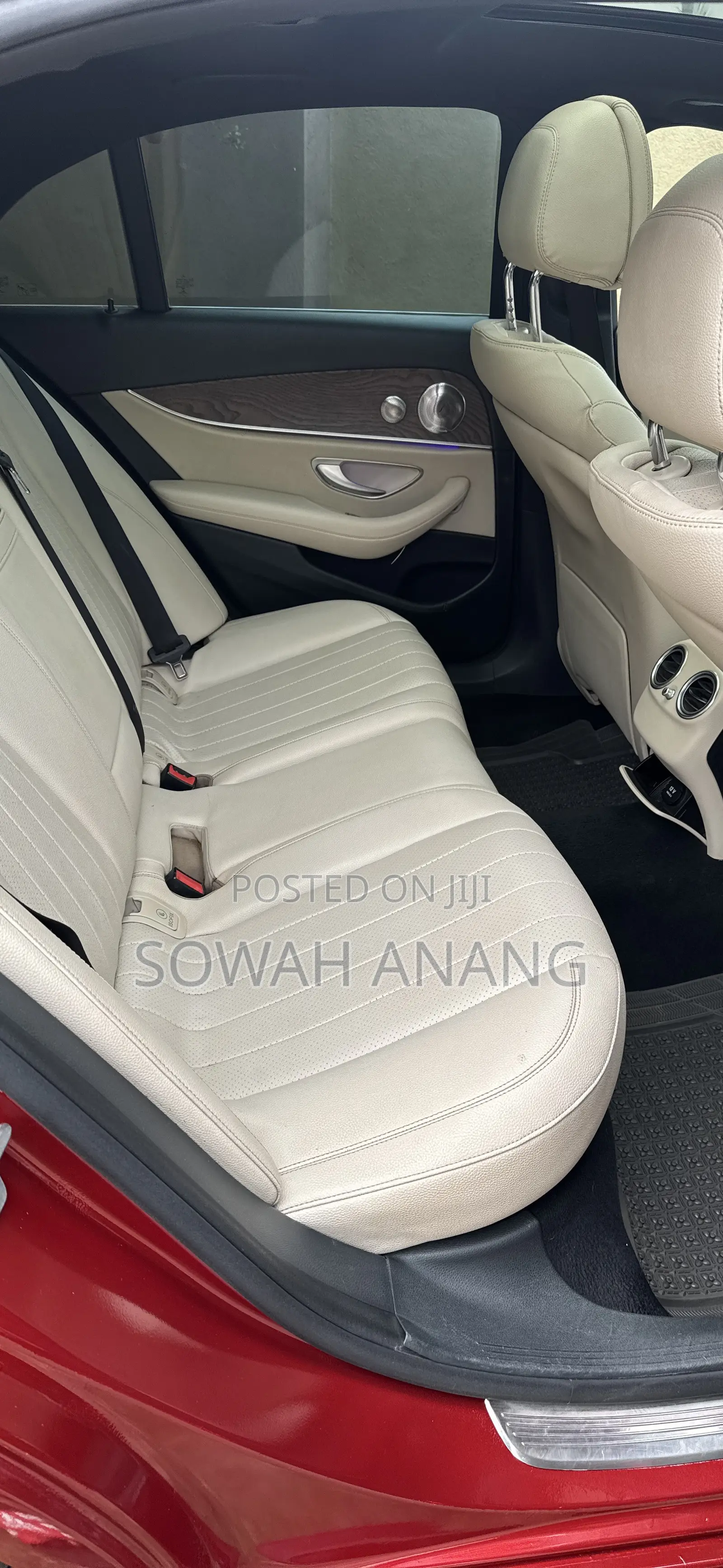 Mercedes-Benz E300 2019 Red