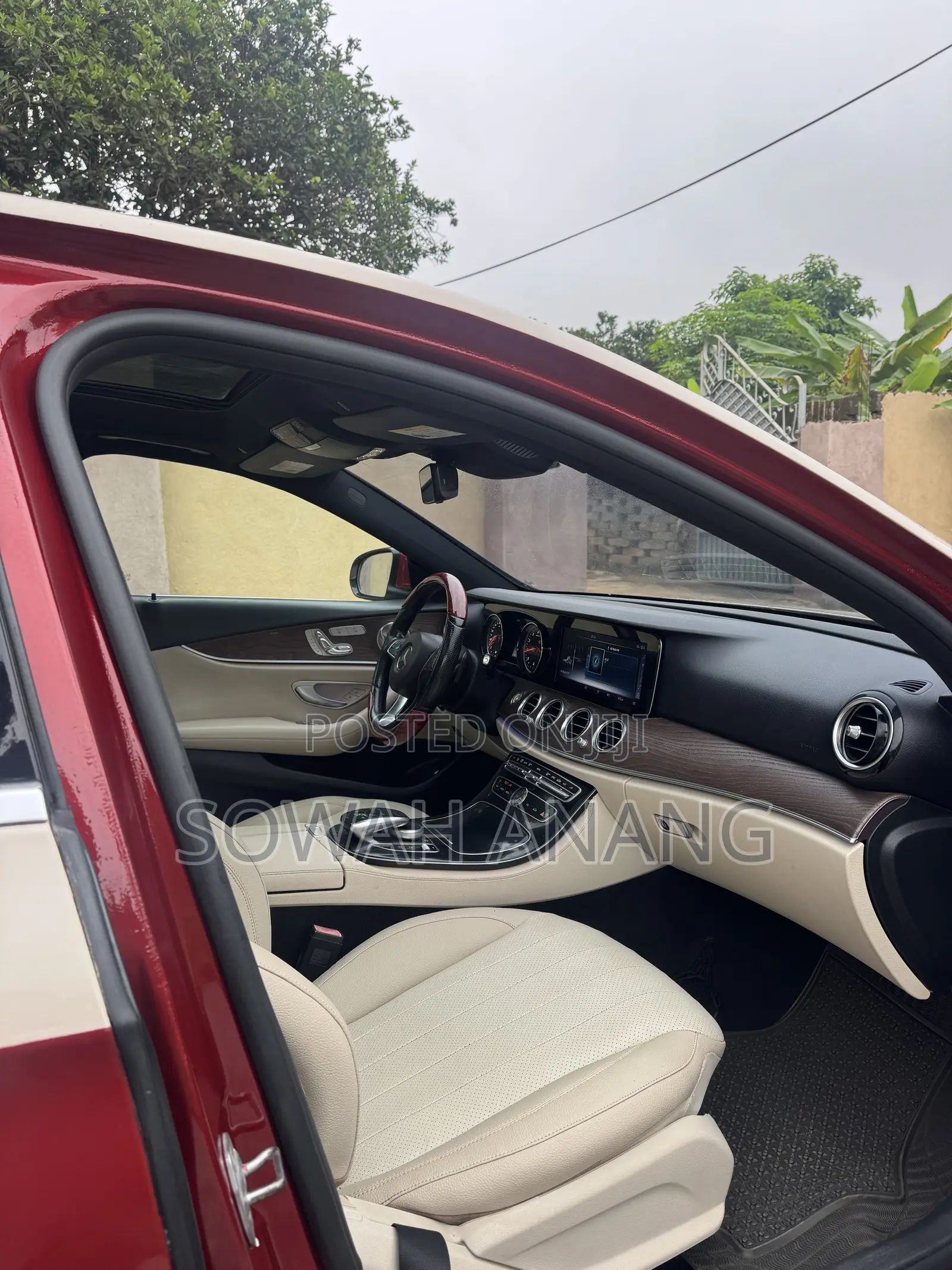 Mercedes-Benz E300 2019 Red