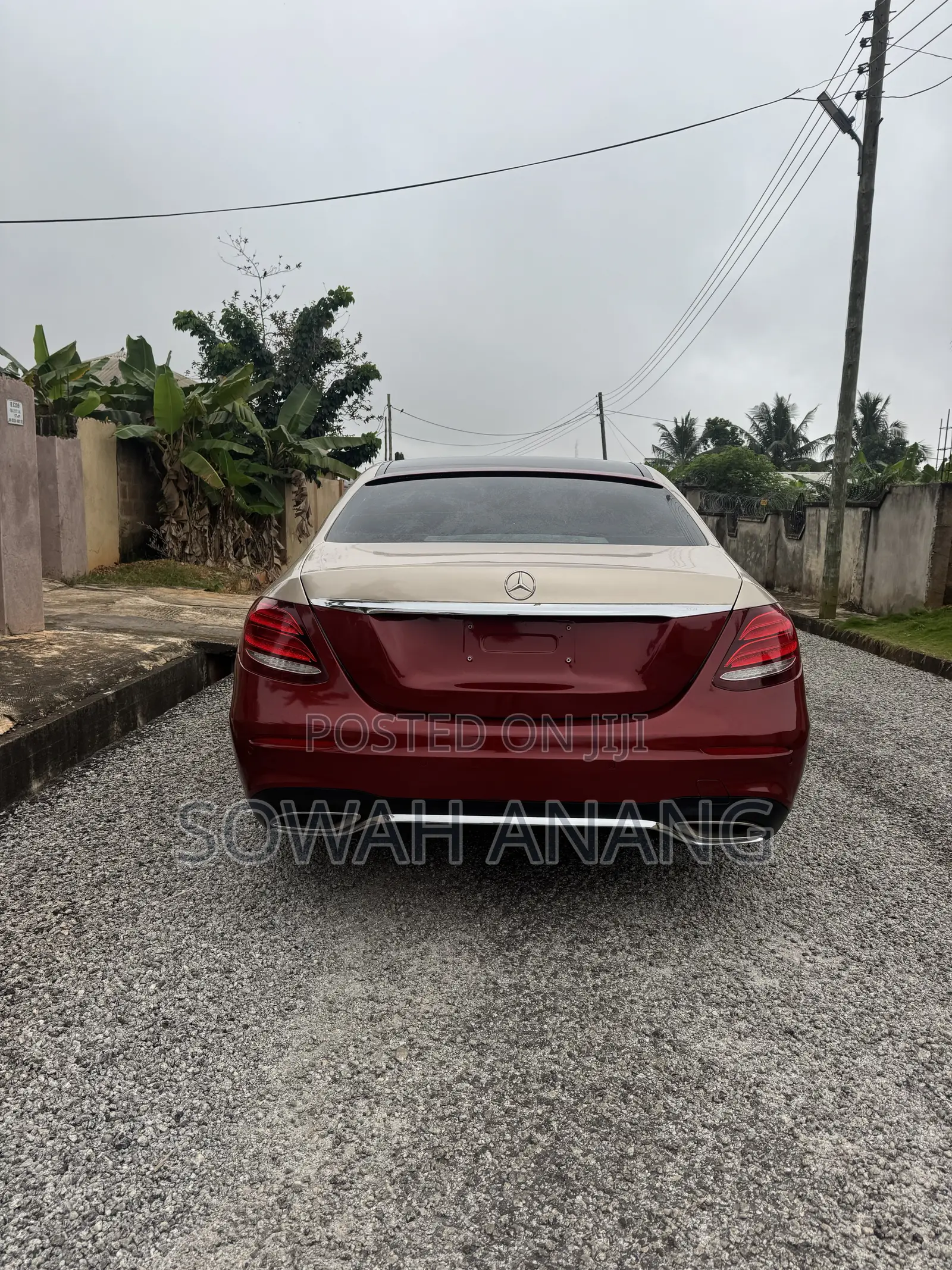 Mercedes-Benz E300 2019 Red