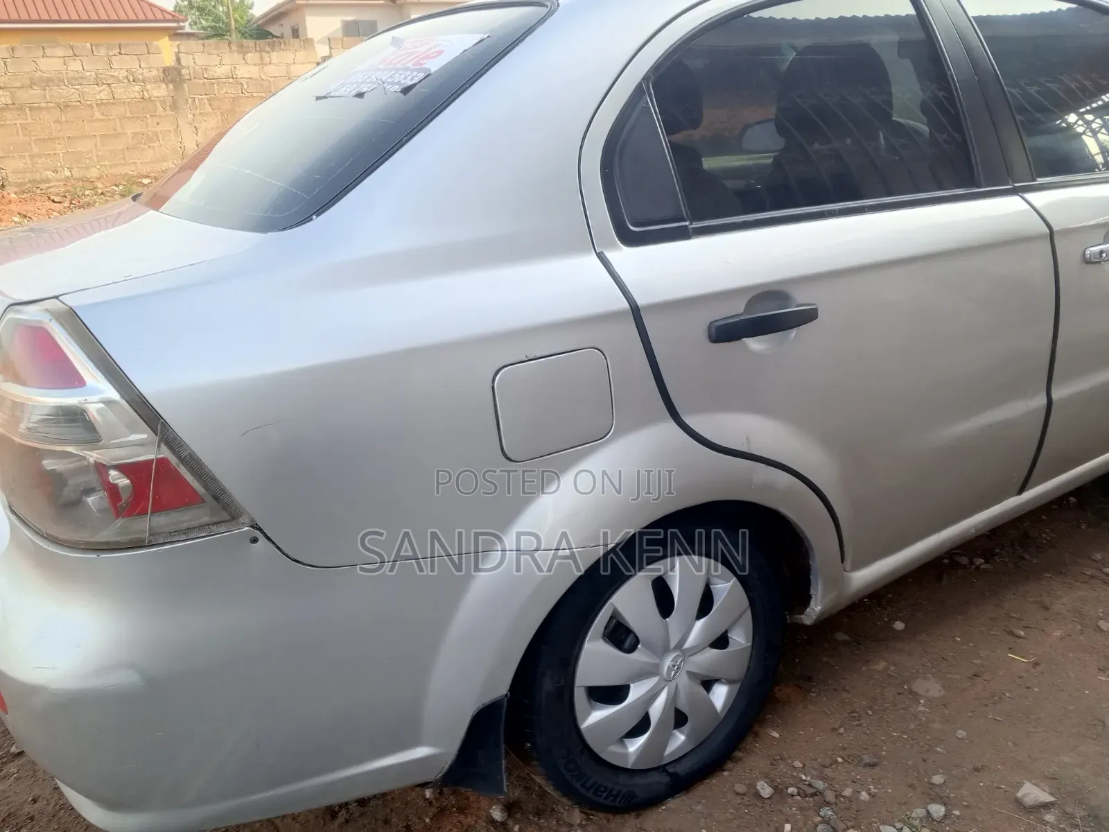 Chevrolet Aveo 2012 Silver