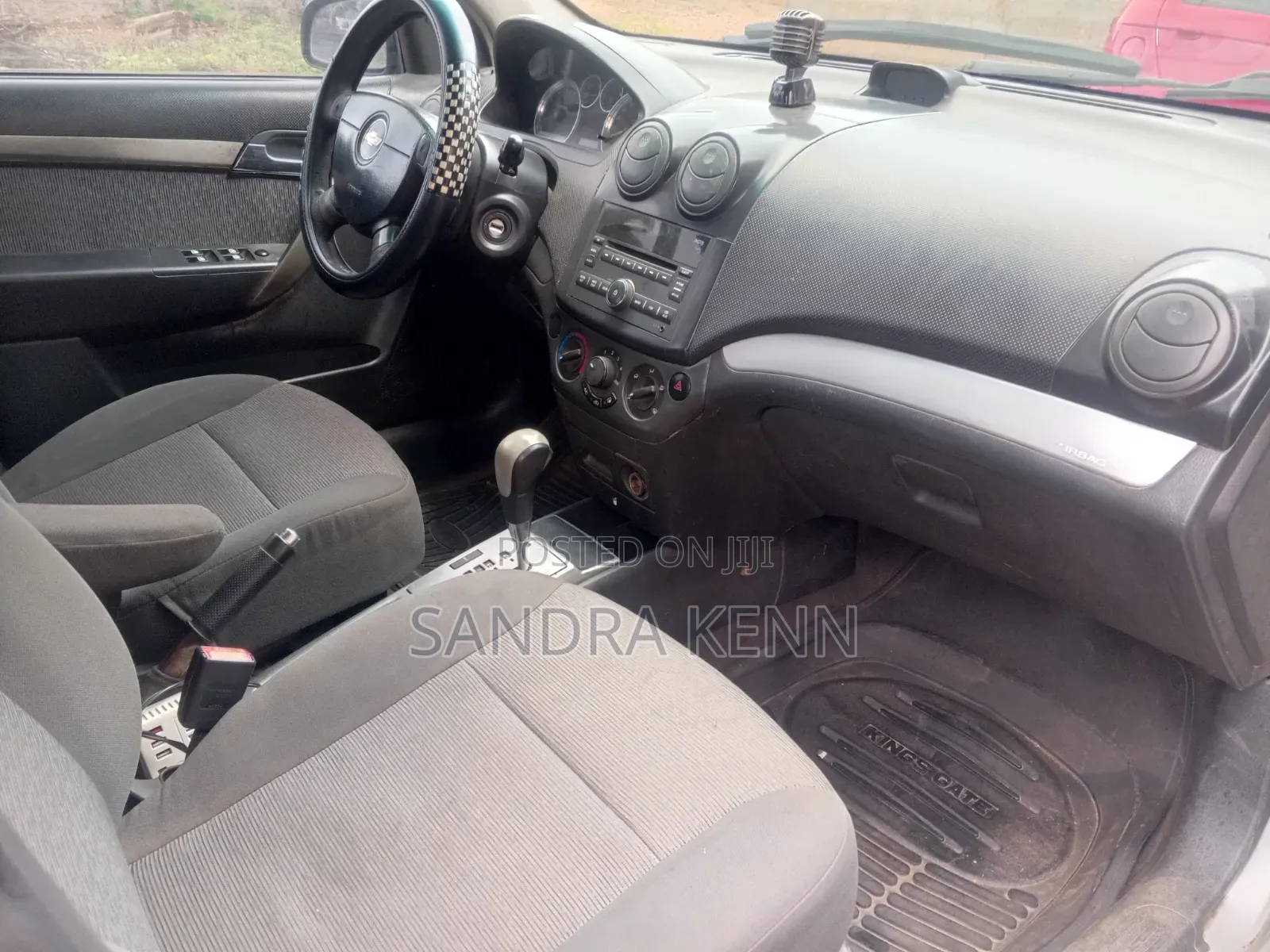 Chevrolet Aveo 2012 Silver