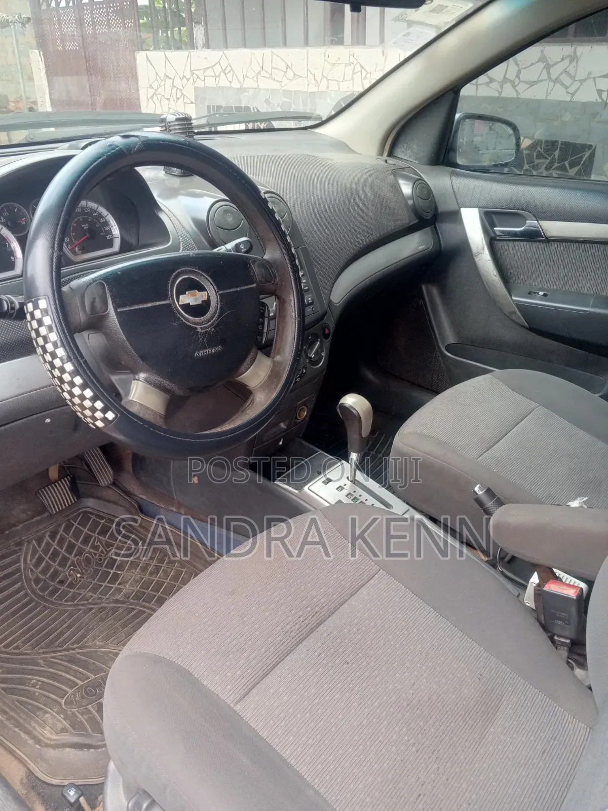 Chevrolet Aveo 2012 Silver