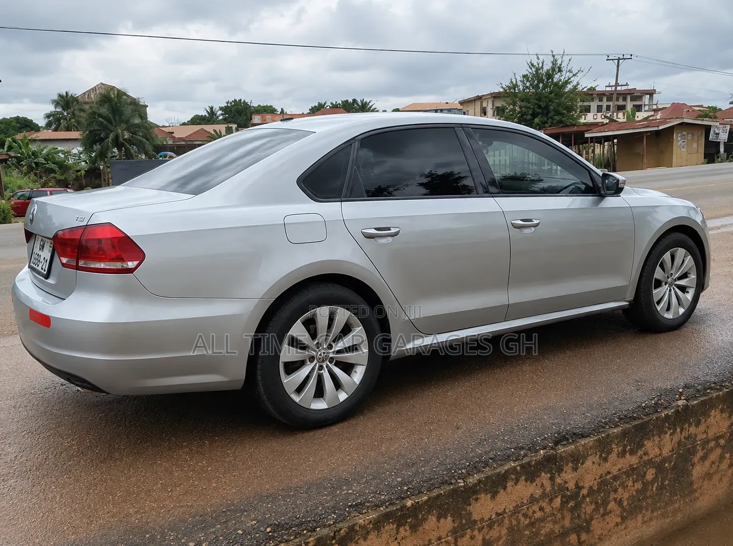 Volkswagen Passat 2021 Silver